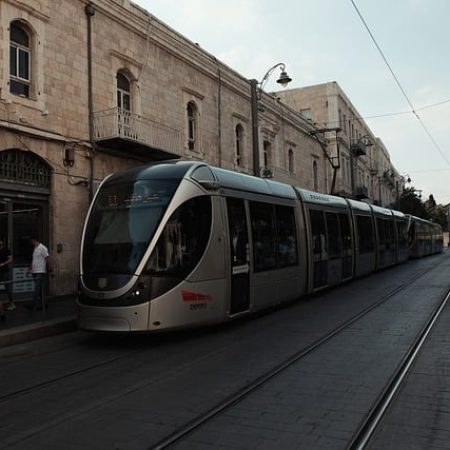 tram-gc46cc7b43_640